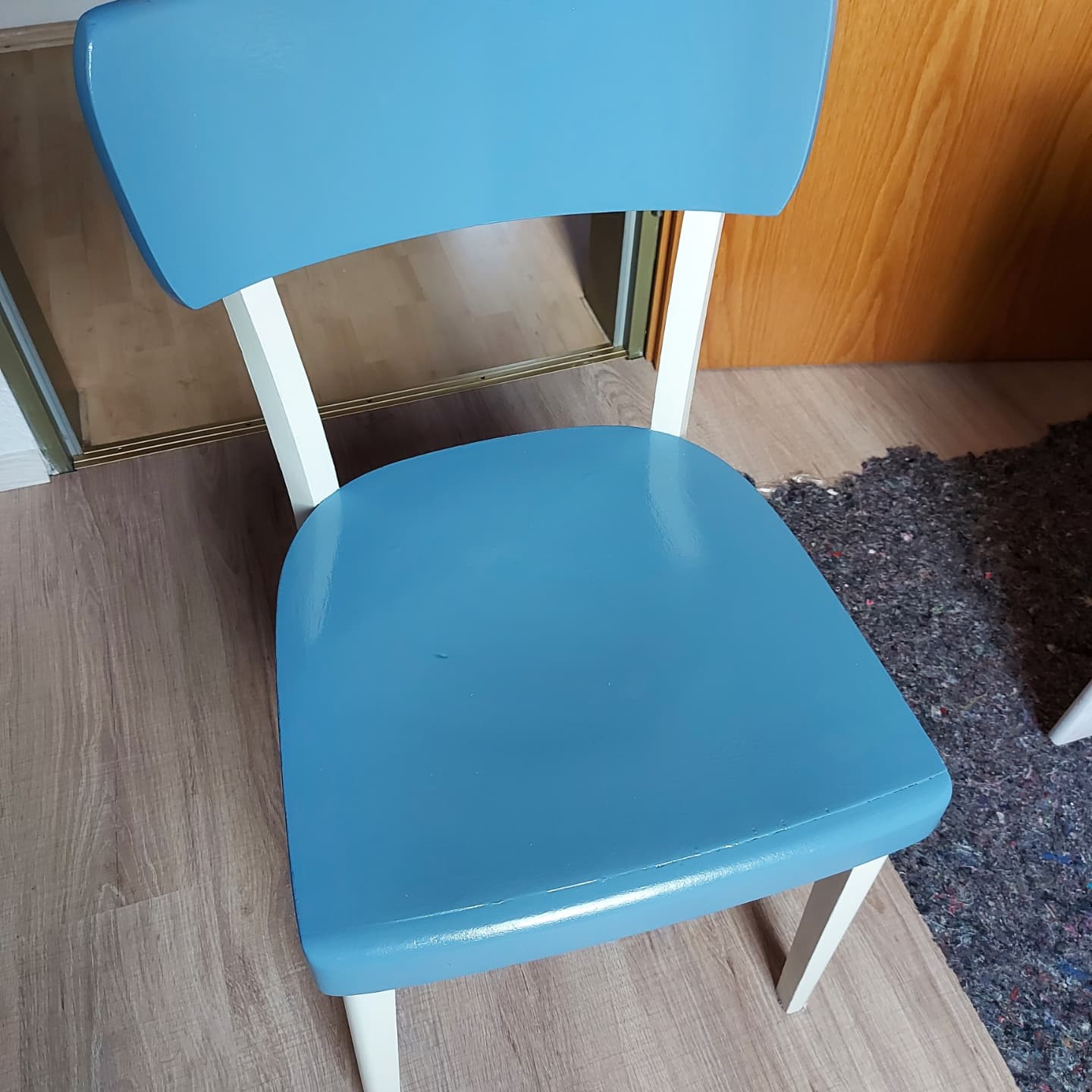 Stuhl upcycling - Stuhl streichen