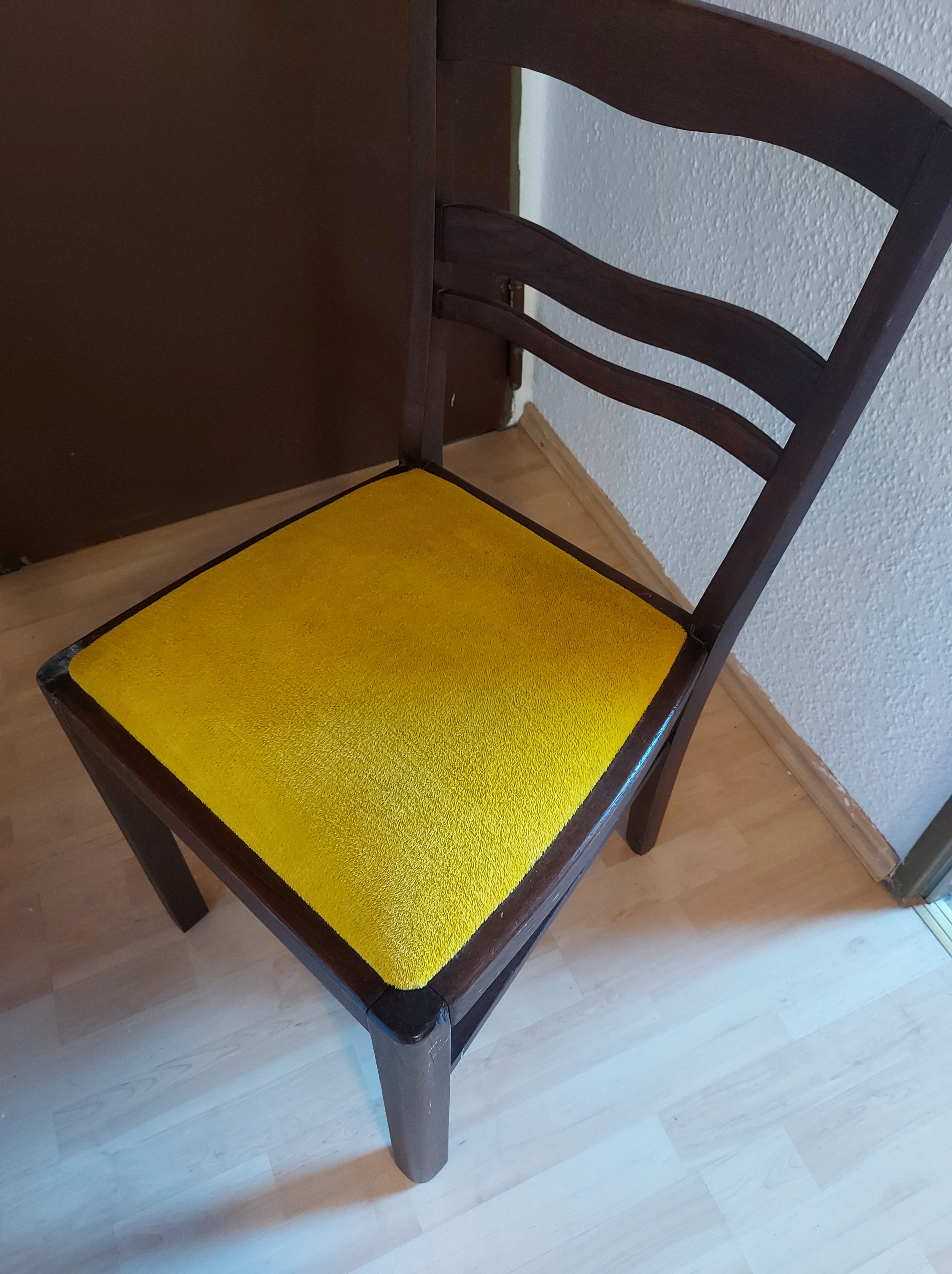 Stuhl Upcycling - Stuhlpolster färben